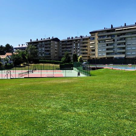 Oroel Apartment Хака Екстериор снимка
