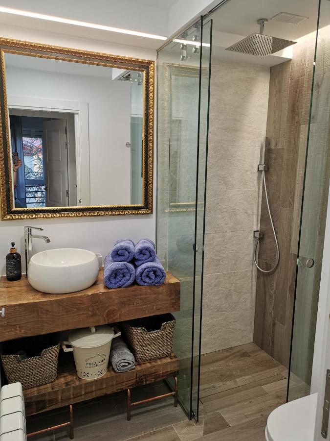Oroel Apartment Хака Екстериор снимка