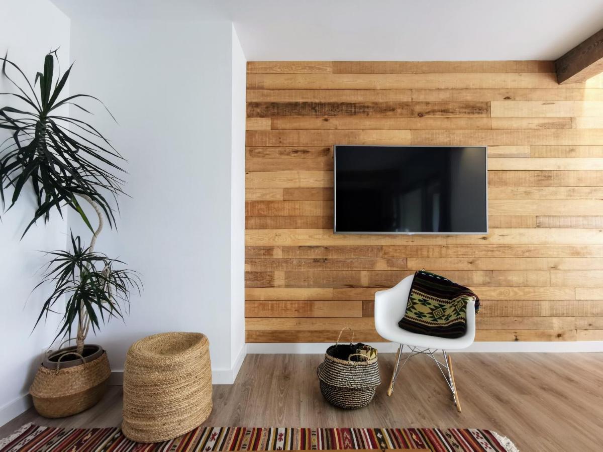 Oroel Apartment Хака Екстериор снимка